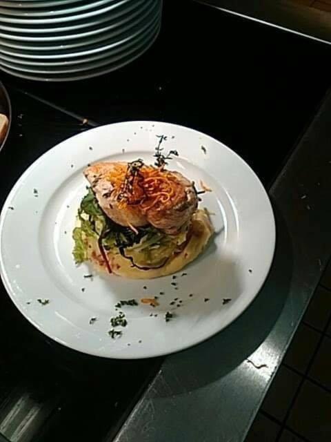 The Swan @ Stoford Hotel Buitenkant foto A prepared dish of chicken and cabbage