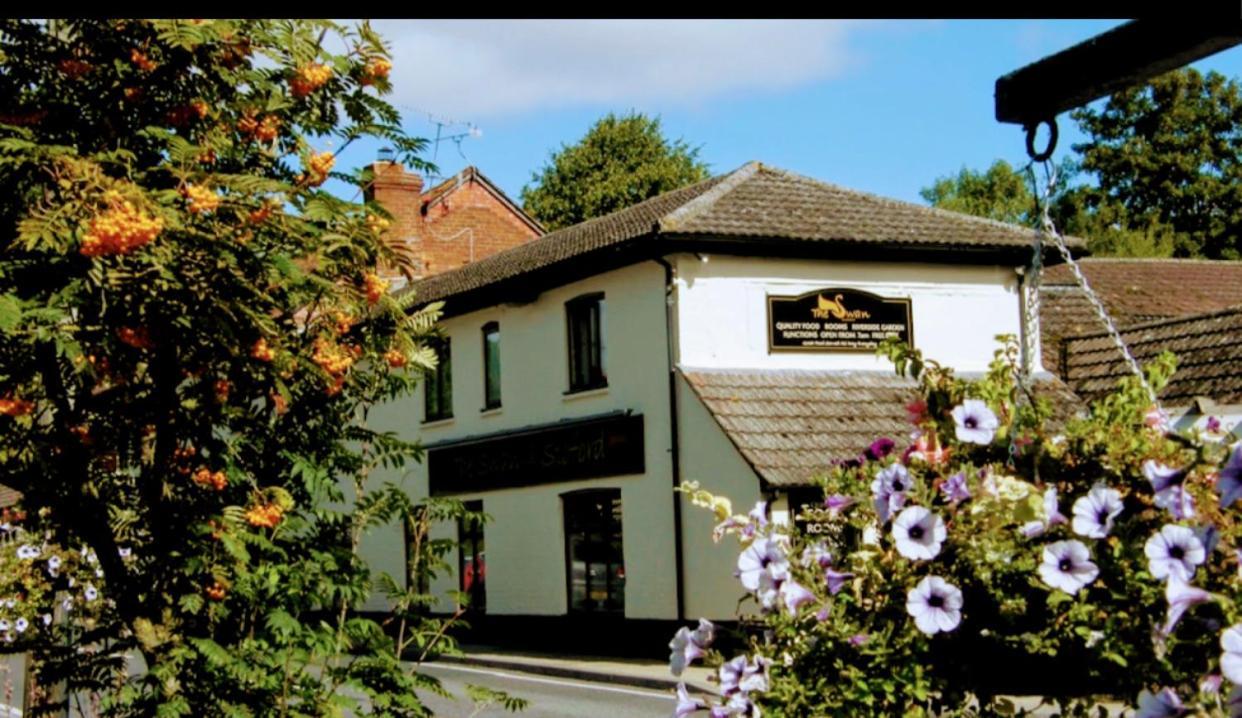 The Swan @ Stoford Hotel Buitenkant foto The Old Post Office, Great Haywood
